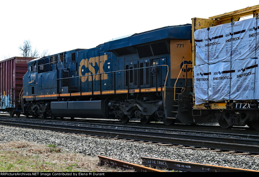 CSX 771 on M-434